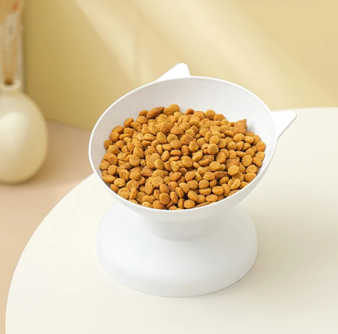 Oversized Cat Food Bowl : Wide, Spill-Resistant Design